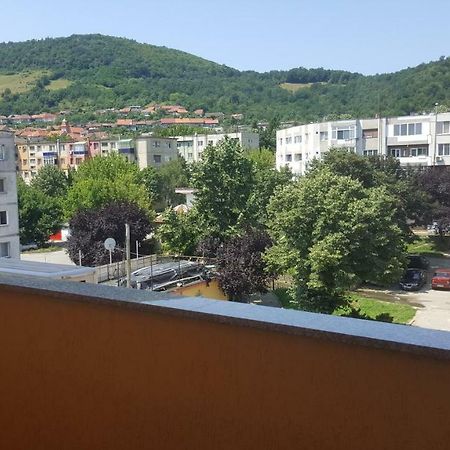 Ferienwohnung Apartament Victory Orşova Exterior foto